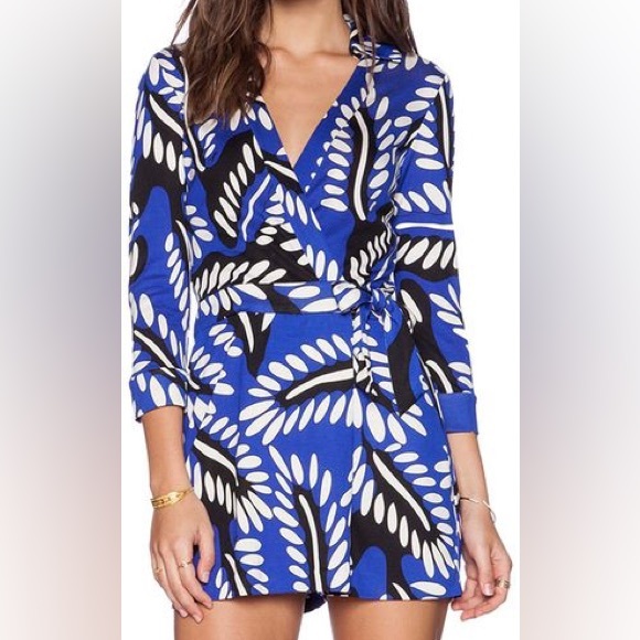 DIANE VON FURSTENBERG Celeste Wrap Romper. Size: 10. - Picture 6 of 7